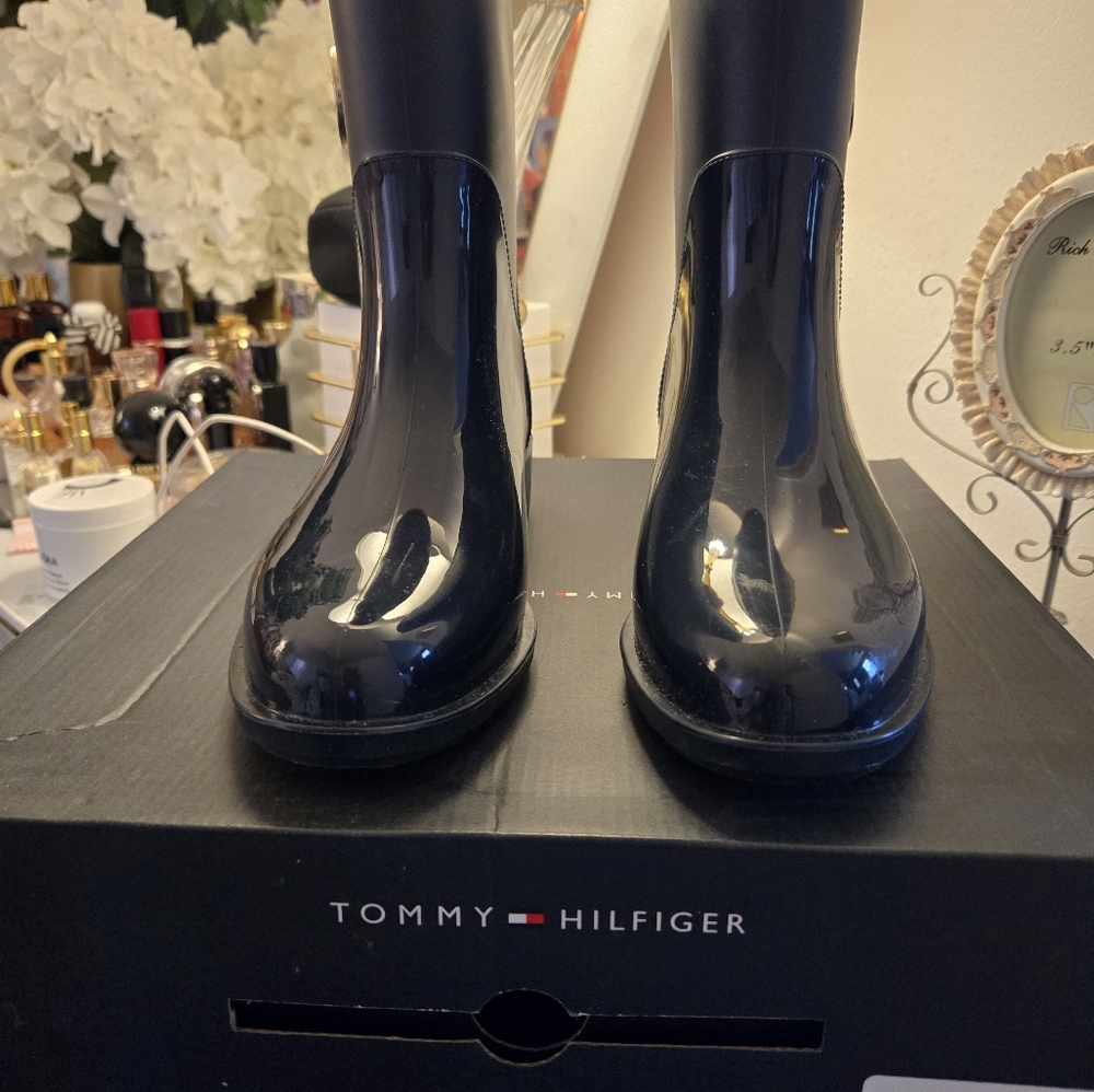 Women's Tommy Hilfiger rain boots